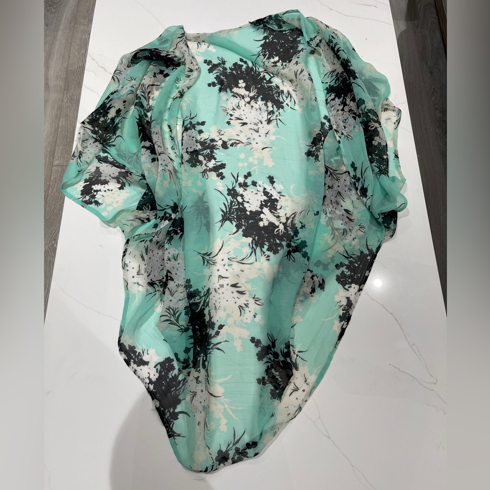 3/$15 Floral Print Women's coverup - Mint Green